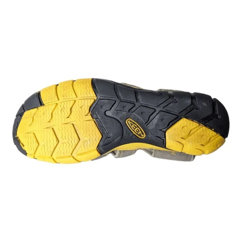 KEEN CNX Waterproof Sandal Size 9